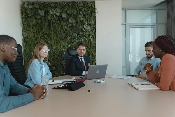 Différence PME et PMI : décryptage et enjeux essentiels